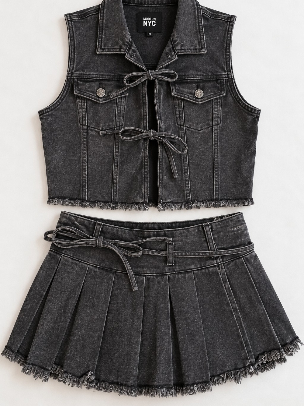 Womens Xl Black Denim Vest & Pleated Skirt Set